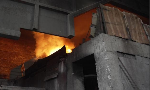 Induction furnace operation for steel grit production